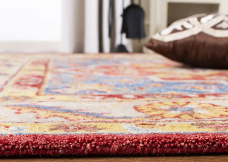 Safavieh Antiquity 4'-0" x 6'-0" Rug in Red / Blue