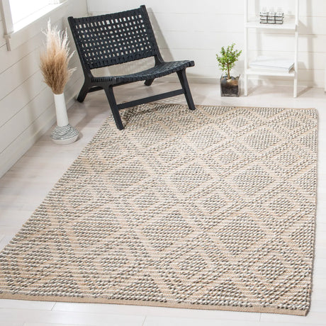 Safavieh Natura 4'-0" x 6'-0" Rug in Natural / Grey