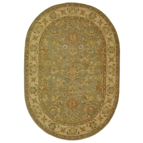 Safavieh Antiquity 4'-6" x 6'-6" Rug in Green / Gold