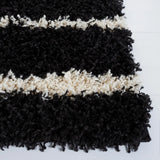 Safavieh Venus Shag 600 4'-0" x 6'-0" Rug in Black / Ivory