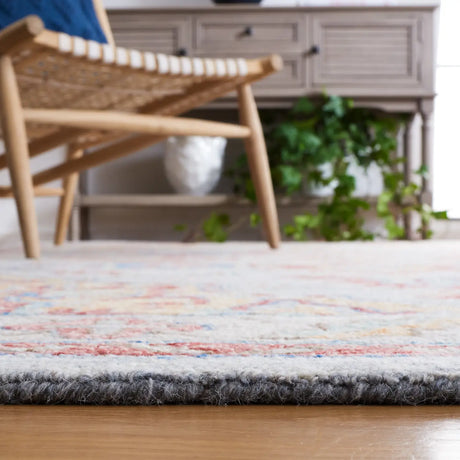 Safavieh Metro 4'-0" x 6'-0" Rug in Grey / Rust