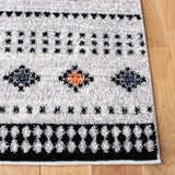 Safavieh Adirondack 4'-0" x 6'-0" Rug in Light Grey / Black