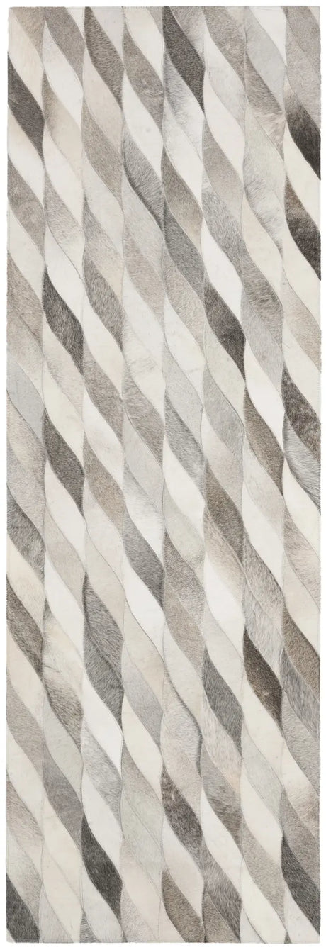 Safavieh Studio Leather 2'-3" x 7'-0" Rug in Ivory / Grey