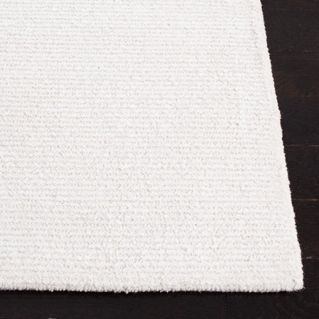 Safavieh Himalaya 4'-0" x 6'-0" Rug in Ivory