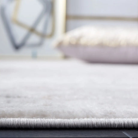Safavieh Eternal 4'-0" x 6'-0" Rug in Grey / Ivory