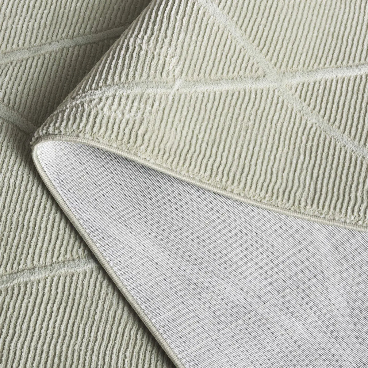 Safavieh Revive 4'-0" x 6'-0" Rug in Sage