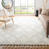 Safavieh Casablanca 8'-0" x 10'-0" Rug in Ivory / Green