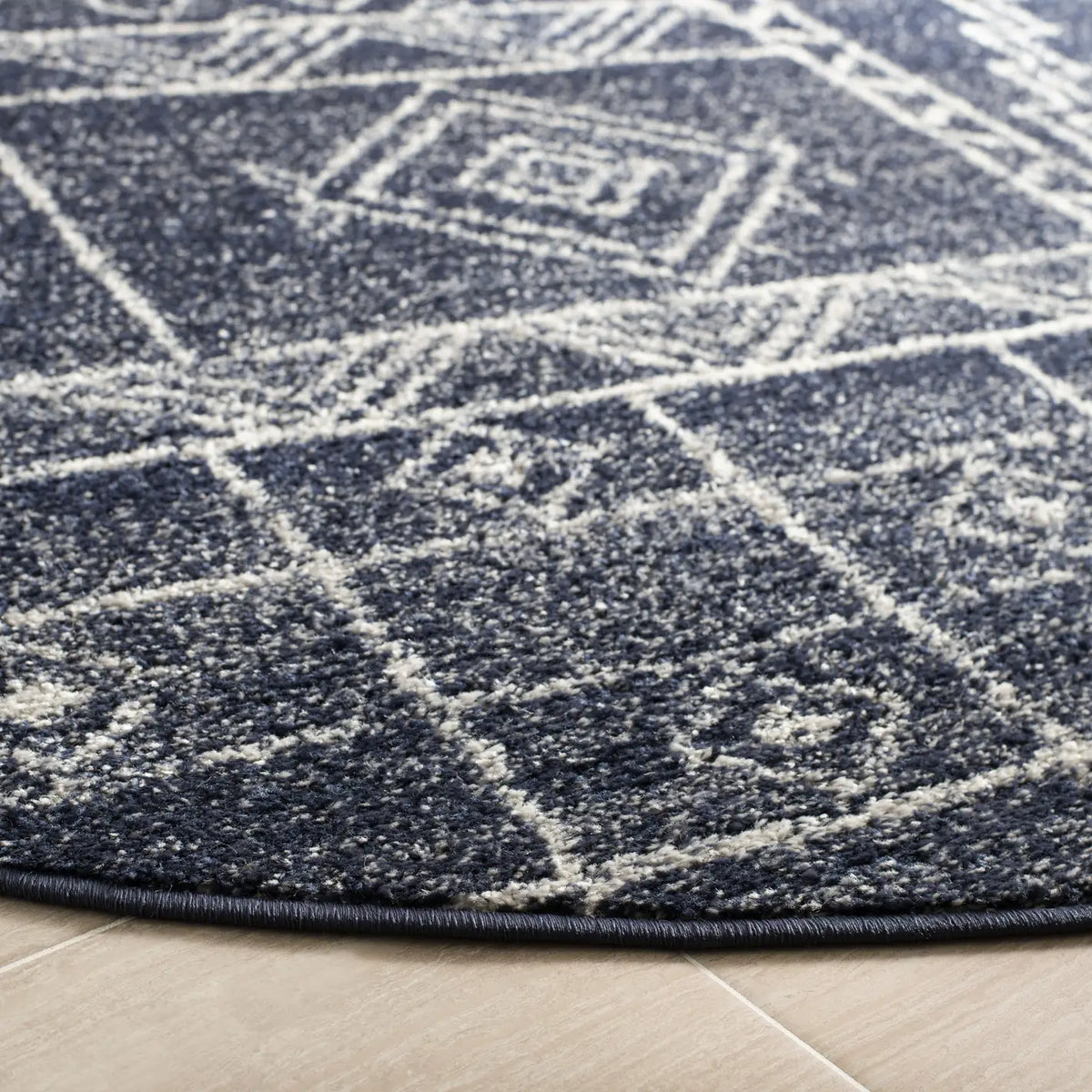 Safavieh Adirondack 6'-0" x 6'-0" Rug in Navy / Silver