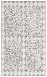 Safavieh Natura 4'-0" x 6'-0" Rug in Black / Ivory