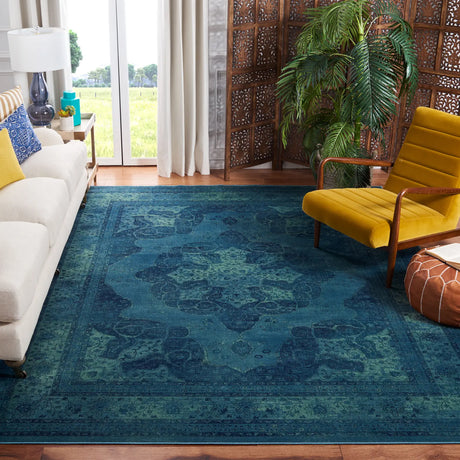 Safavieh Vintage 6'-7" x 9'-2" Rug in Blue / Multi