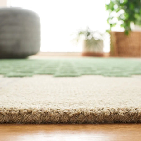 Safavieh Genre 4'-0" x 6'-0" Rug in Grey / Green