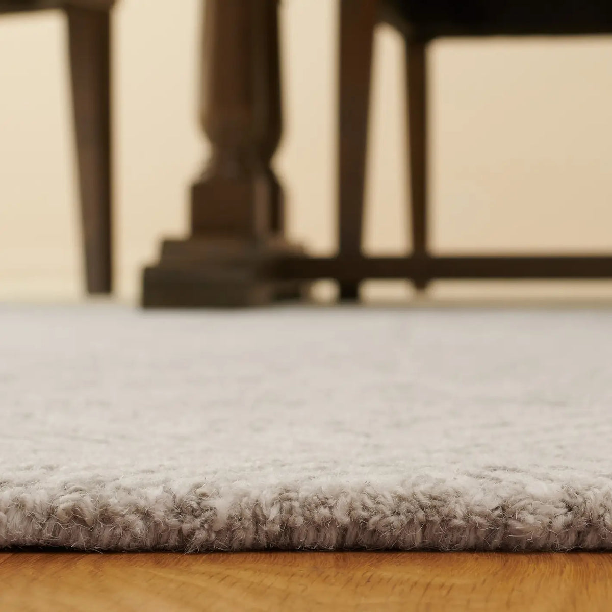 Safavieh Martha Stewart 300 6'-0" x 9'-0" Rug in Grey / Ivory
