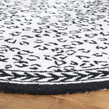 Safavieh Chelsea 5'-6" x 5'-6" Rug in Ivory / Black