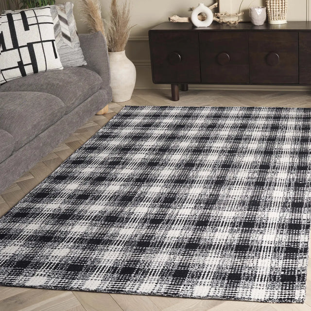 Safavieh Genre 4'-0" x 6'-0" Rug in Black / Ivory