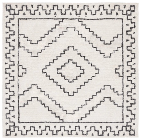 Safavieh Casablanca 6'-0" x 6'-0" Rug in Ivory / Black