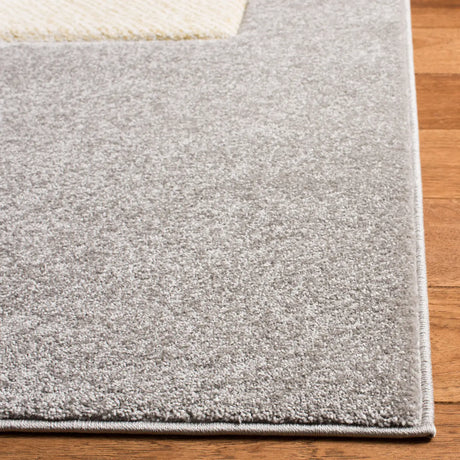 Safavieh Carousel Kids 100 4'-0" x 6'-0" Rug in Grey / Ivory