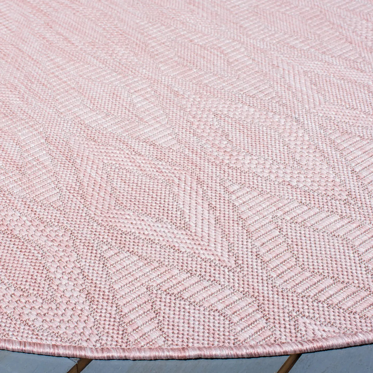 Safavieh Courtyard 6'-7" x 6'-7" Rug in Pink