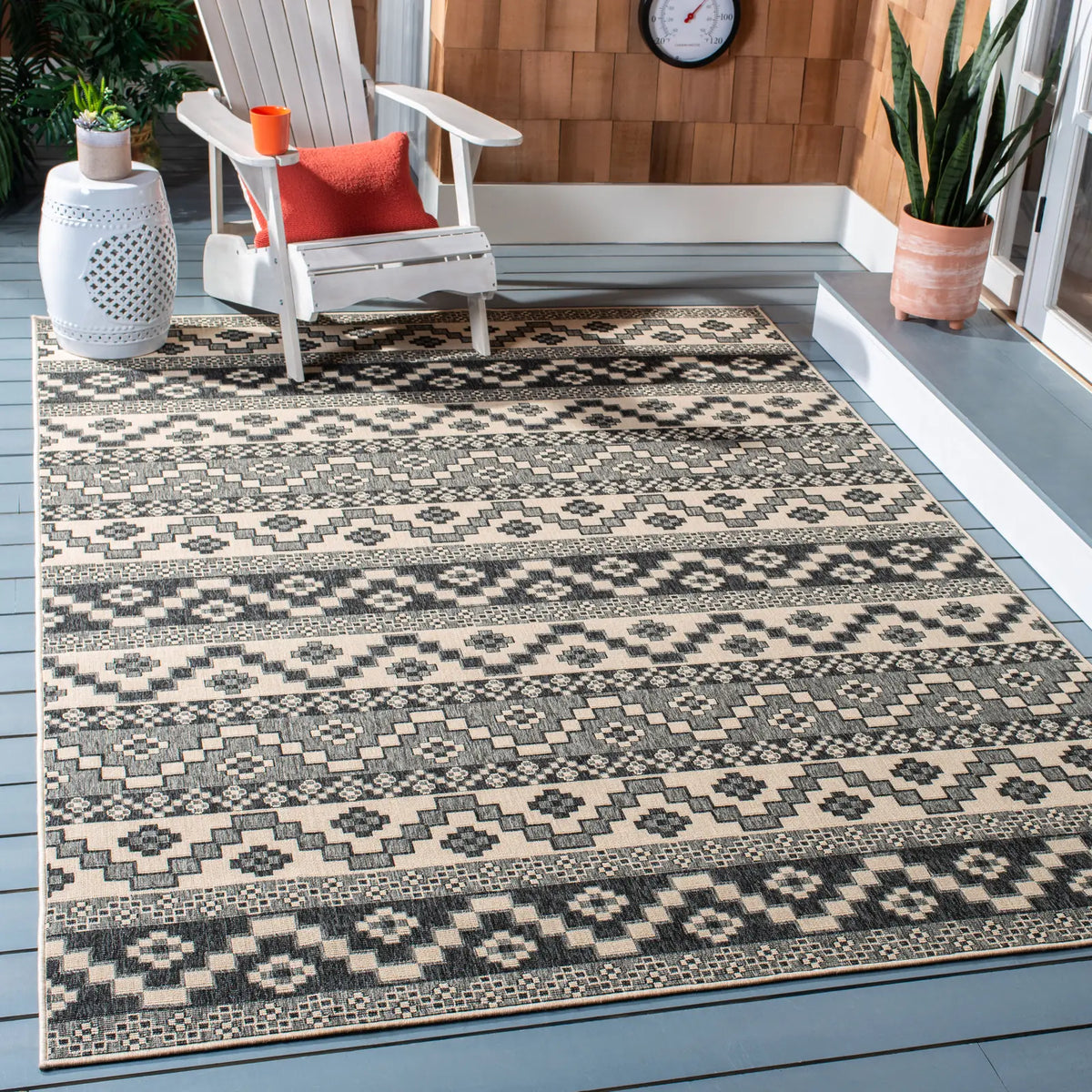 Safavieh Veranda 6'-7" x 9'-6" Rug in Grey / Beige