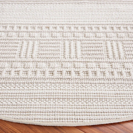 Safavieh Camden 5'-3" x 5'-3" Rug in Ivory