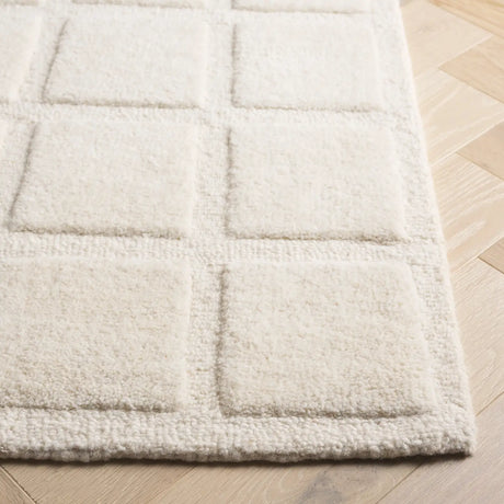 Safavieh Mykonos 4'-0" x 6'-0" Rug in Ivory