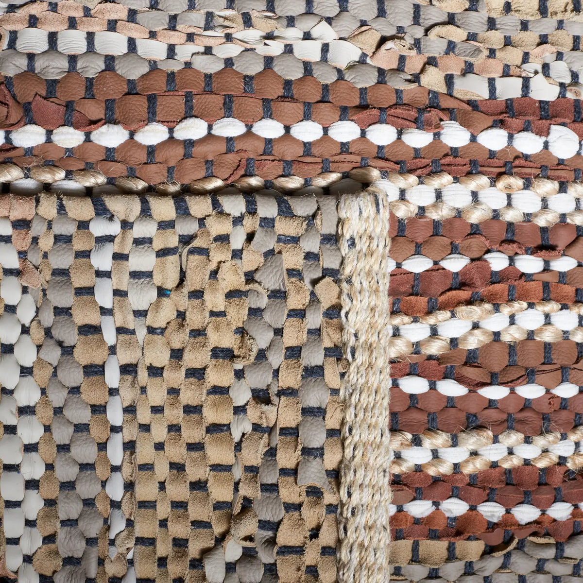 Safavieh Vintage Leather 2'-0" x 3'-0" Rug in Beige / Natural