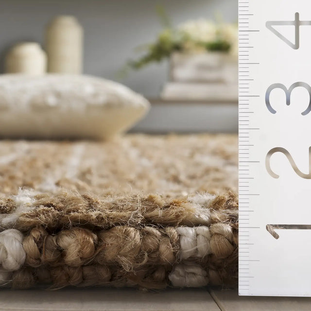 Safavieh Natural Fiber 4'-0" x 6'-0" Rug in Natural / Bleach