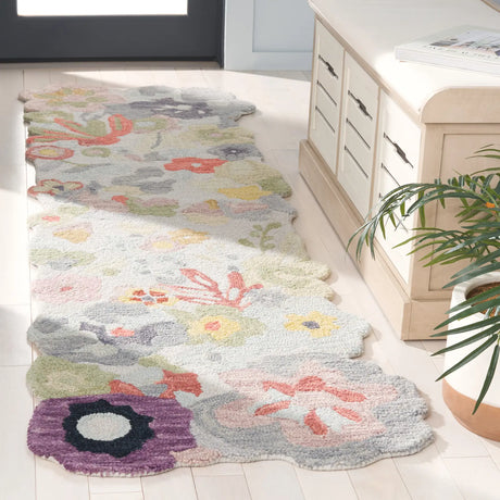 Safavieh Jardin 2'-3" x 8'-0" Rug in Green / Pink