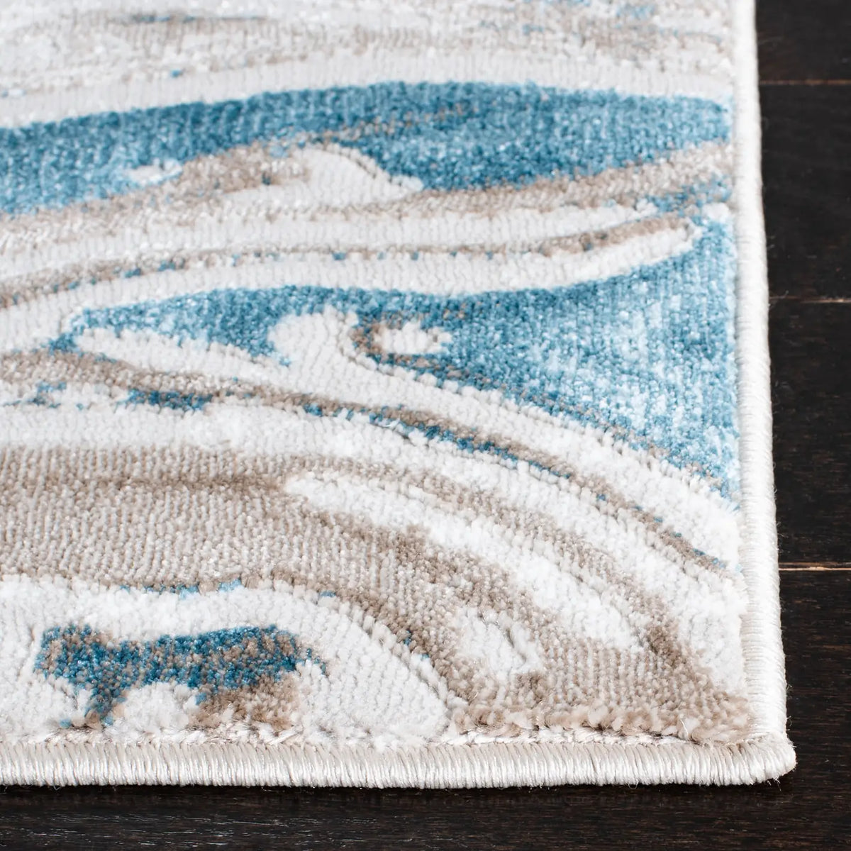 Safavieh Meadow 500 4'-0" x 6'-0" Rug in Beige / Blue