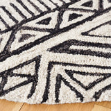 Safavieh Metro 6'-0" x 6'-0" Rug in Black / Beige