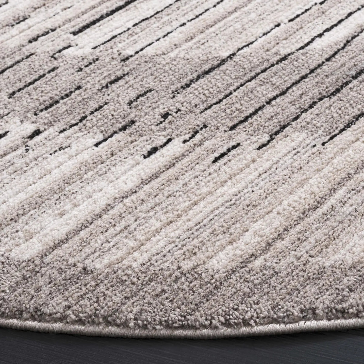 Safavieh Jade 100 6'-7" x 6'-7" Rug in Ivory / Beige Black