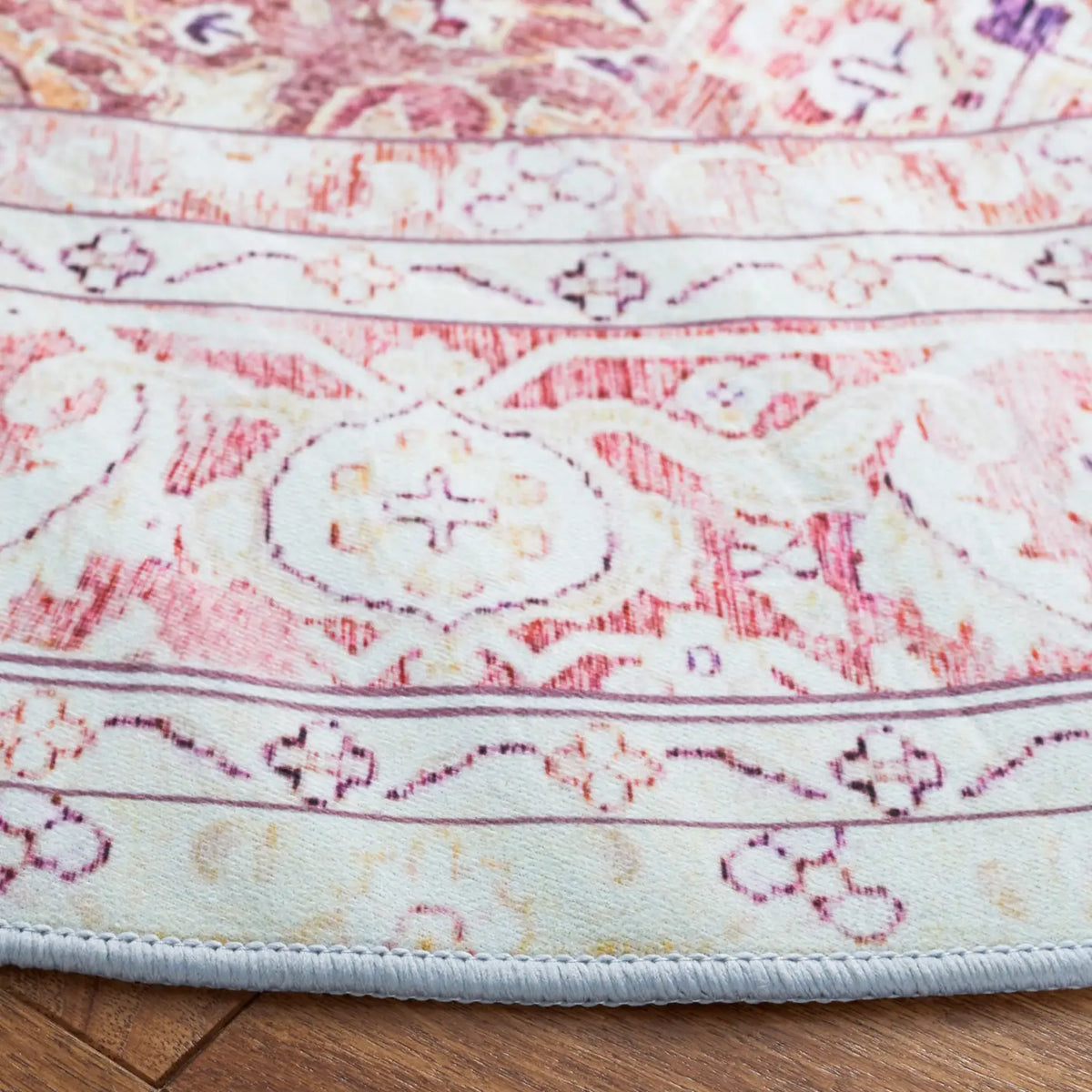 Safavieh Tucson 5'-0" x 5'-0" Rug in Beige / Rust