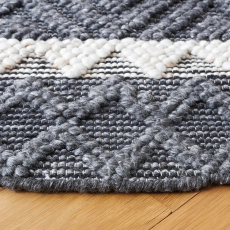 Safavieh Natura 6'-0" x 6'-0" Rug in Charcoal / Ivory