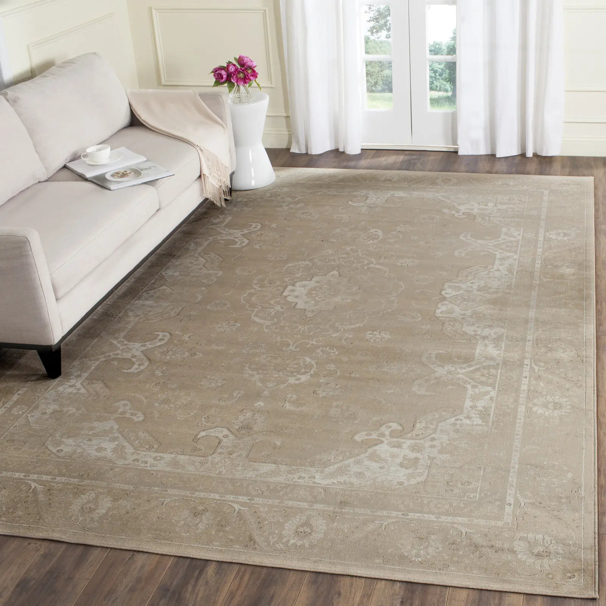 Safavieh Vintage 8'-0" x 10'-0" Rug in Mouse
