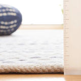 Safavieh Kilim 4'-0" x 6'-0" Rug in Ivory / Dark Grey