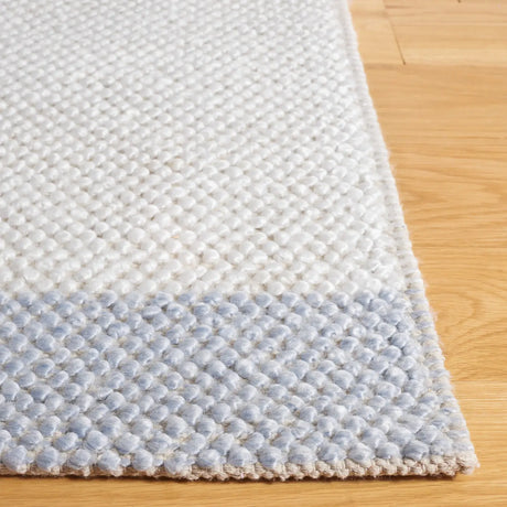 Safavieh Natura 4'-0" x 6'-0" Rug in Ivory / Light Blue