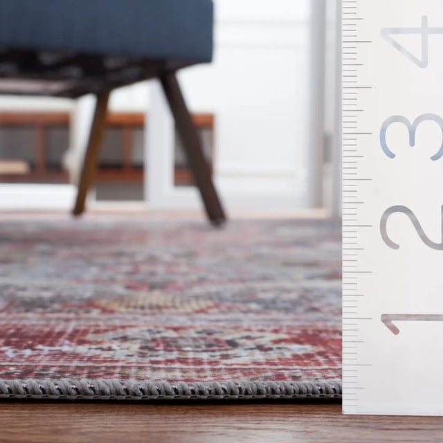Safavieh Tucson 4'-0" x 6'-0" Rug in Dark Green / Rust