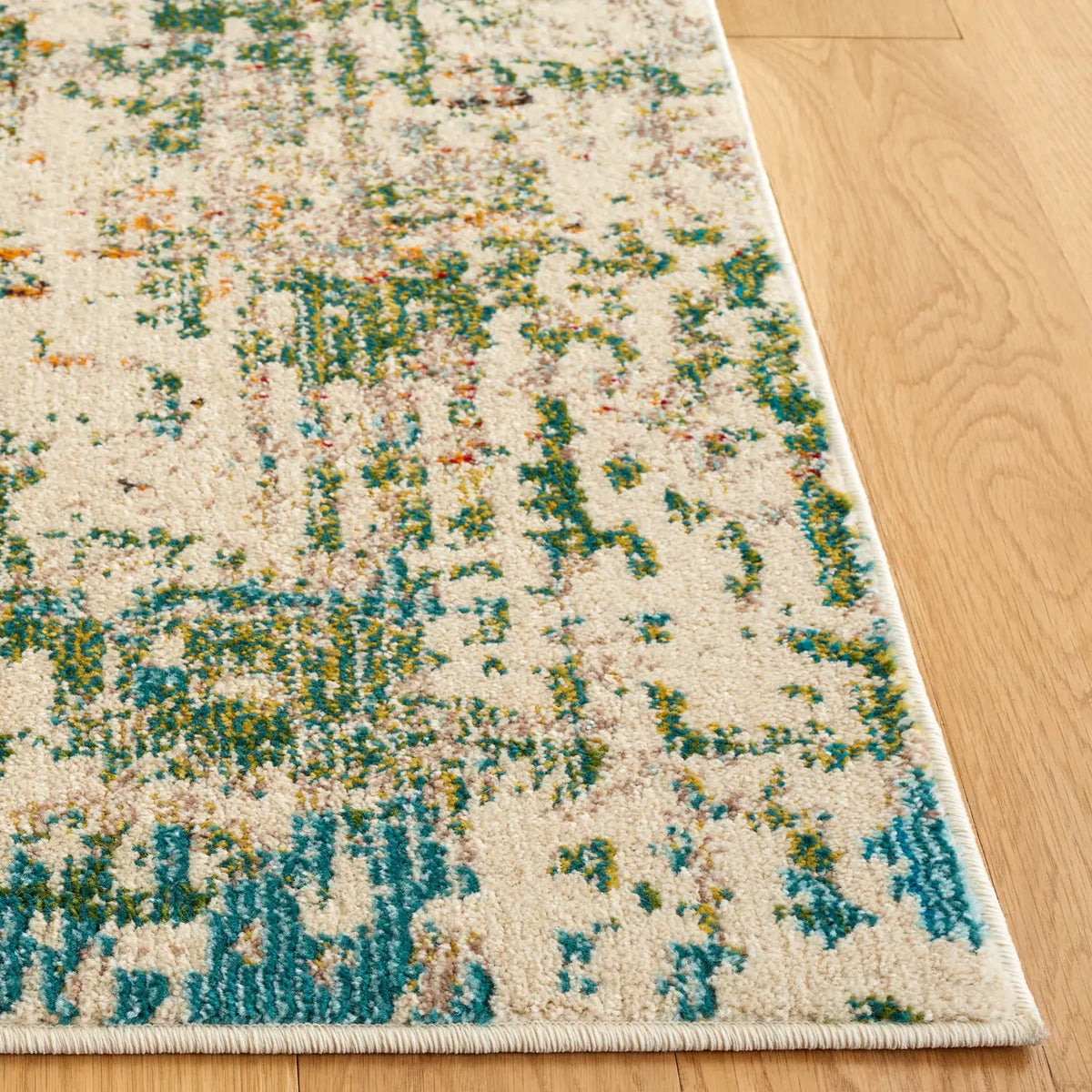 Safavieh Madison 4'-0" x 6'-0" Rug in Green / Grey