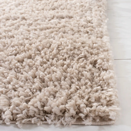 Safavieh August Shag 5'-3" x 7'-6" Rug in Beige
