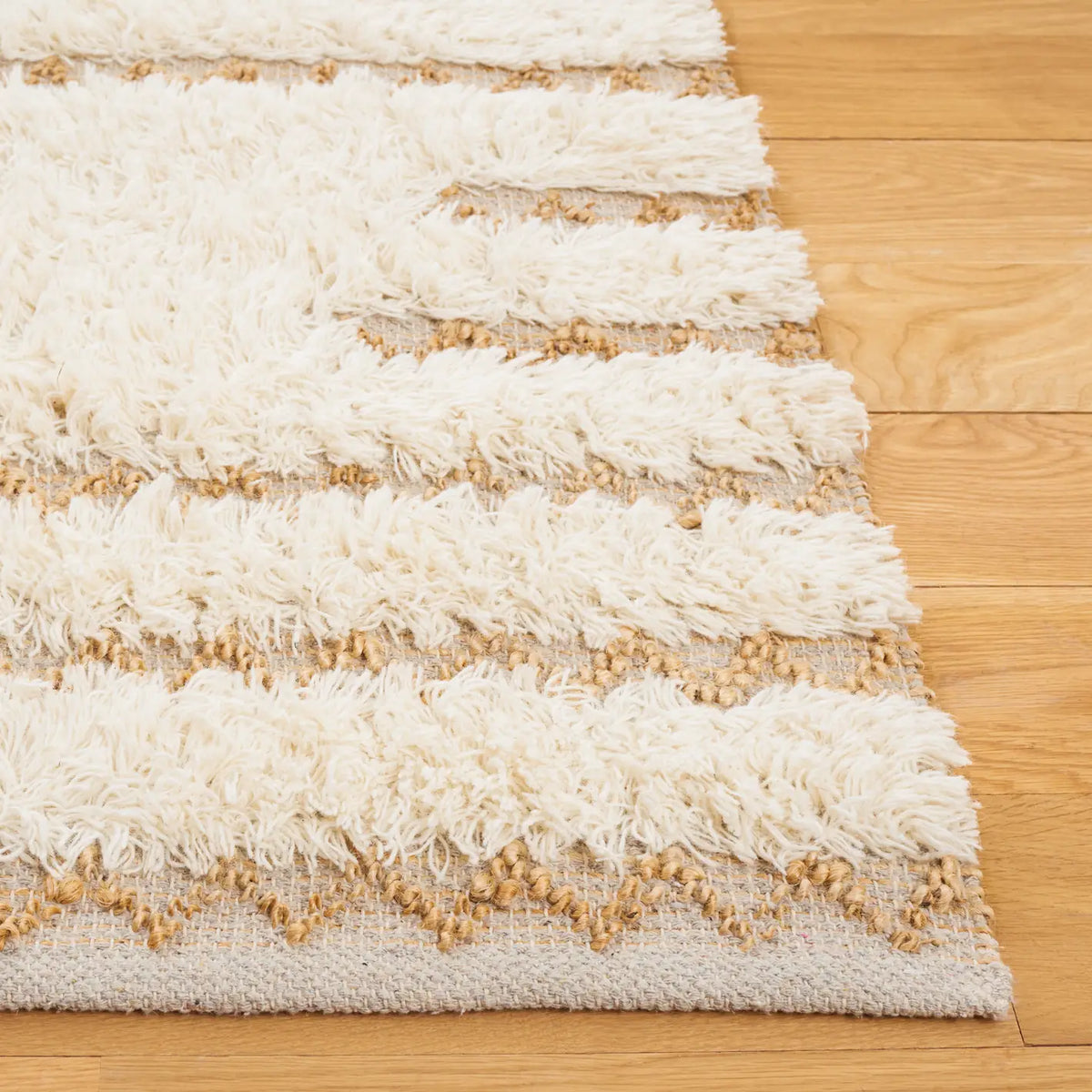 Safavieh Natura 4'-0" x 6'-0" Rug in Ivory / Natural