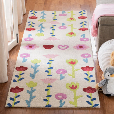 Safavieh Safavieh Kids 2'-6" x 8'-0" Rug in Ivory / Pink