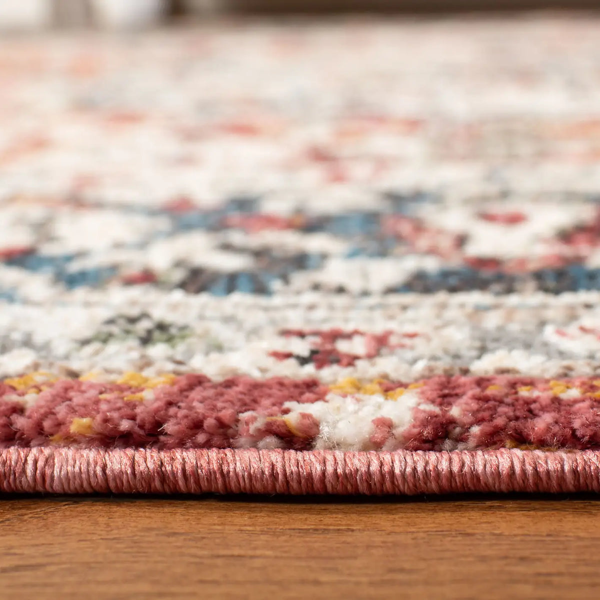 Safavieh Carlyle 200 5'-3" x 7'-6" Rug in Orange / Blue