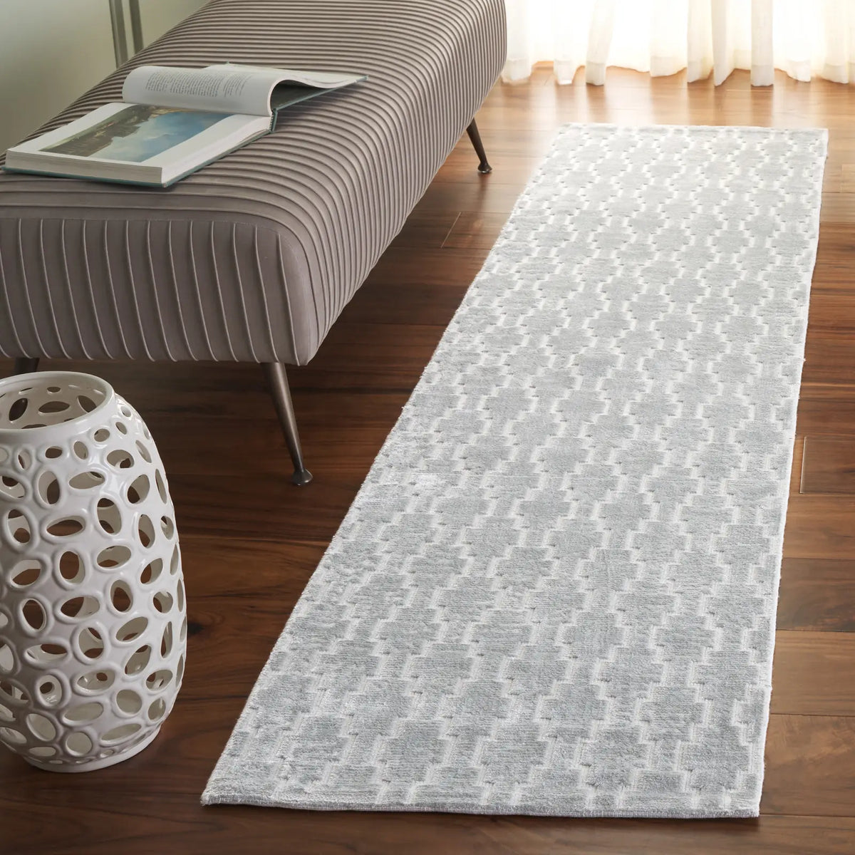 Safavieh Mirage 2'-0" x 8'-0" Rug in Grey