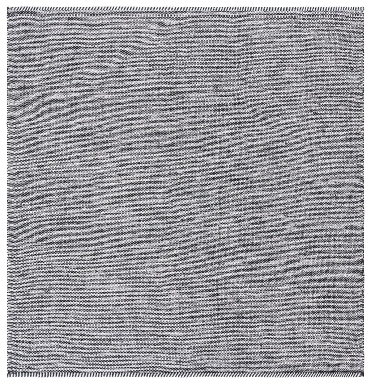 Safavieh Montauk 6'-0" x 6'-0" Rug in Black / Ivory
