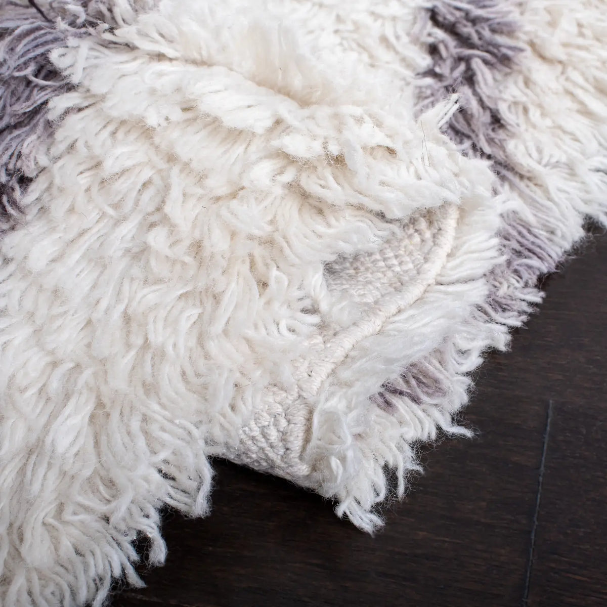Safavieh Kenya 6'-0" x 9'-0" Rug in Ivory / Grey