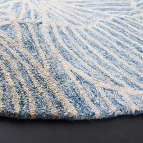Safavieh Metro 6'-0" x 6'-0" Rug in Blue / Ivory