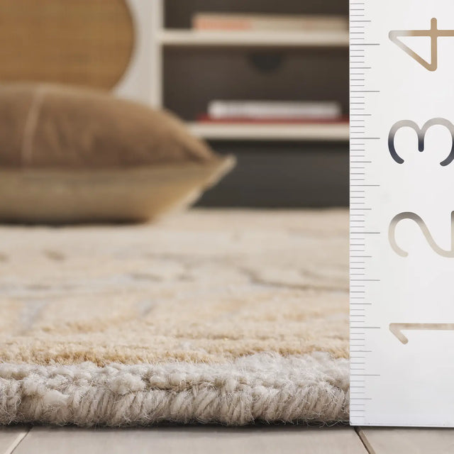 Safavieh Jardin 2'-3" x 9'-0" Rug in Beige