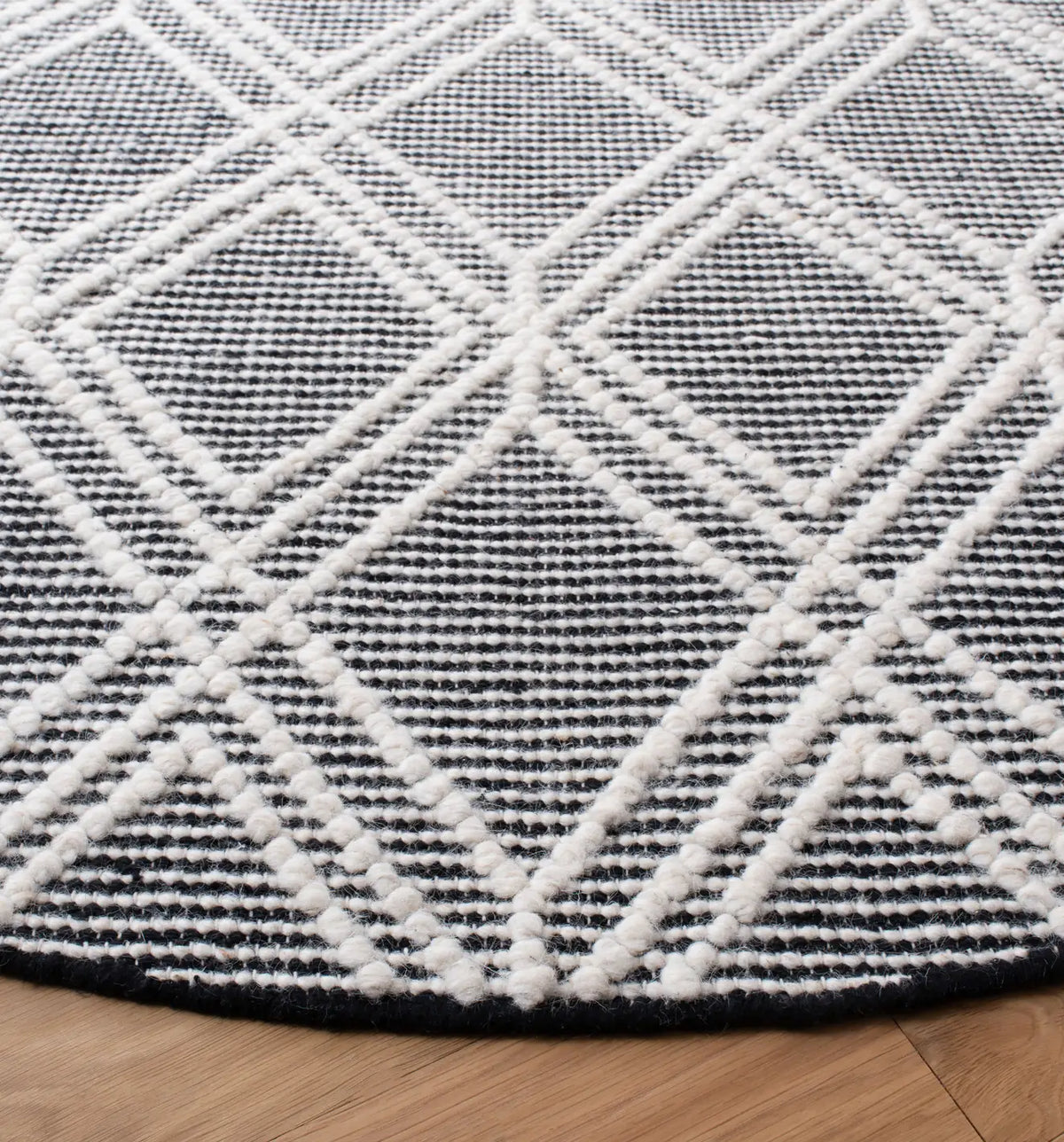 Safavieh Natura 6'-0" x 6'-0" Rug in Ivory / Black