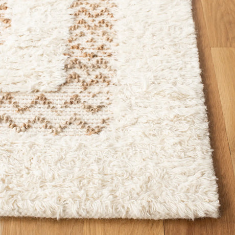 Safavieh Natura 4'-0" x 6'-0" Rug in Ivory / Natural