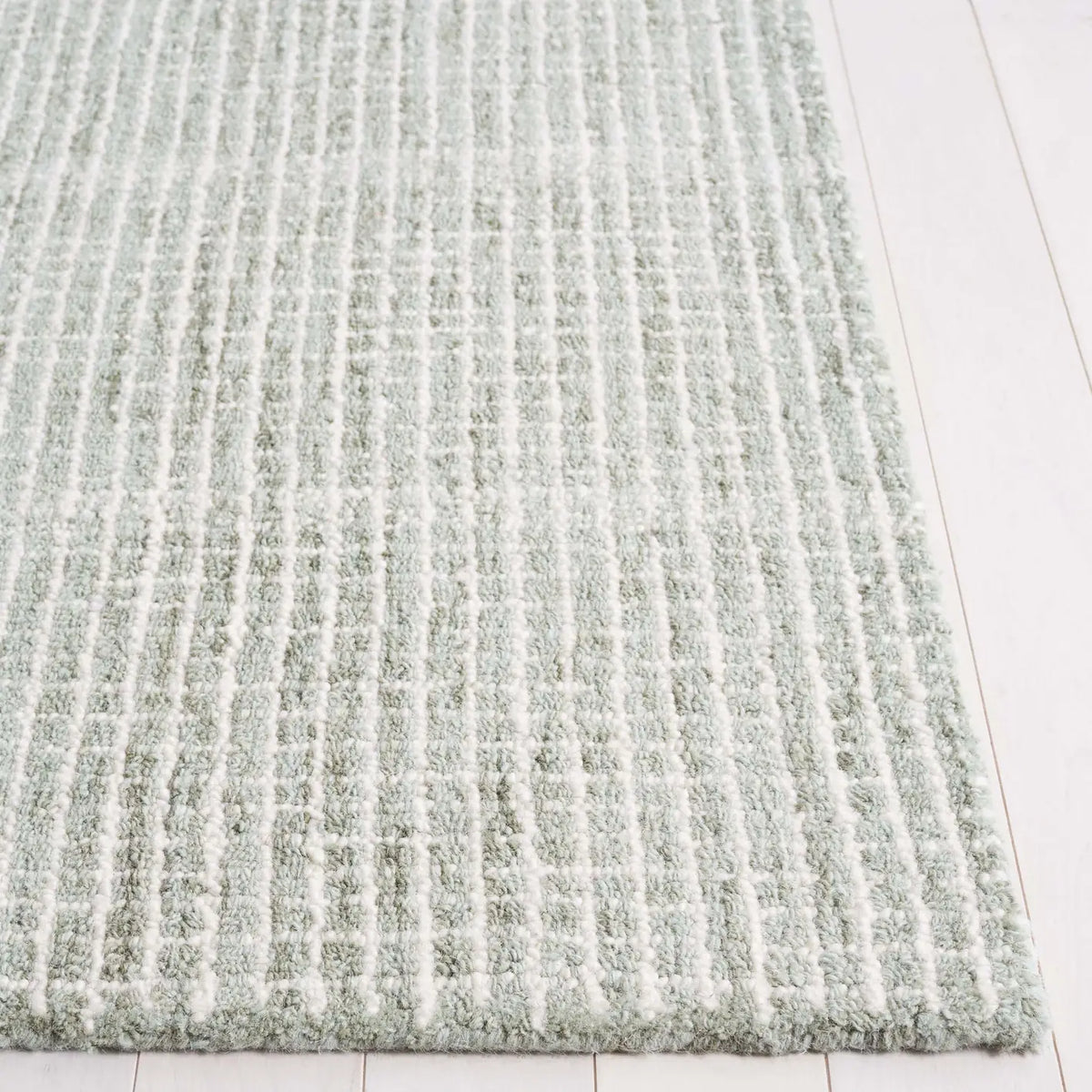 Safavieh Abstract 4'-0" x 6'-0" Rug in Sage / Ivory