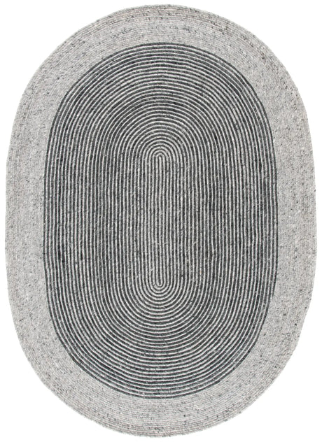 Safavieh Braided 5'-0" x 7'-0" Rug in Grey / Black